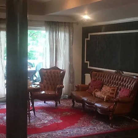 Apartman ádám Apartmanház *