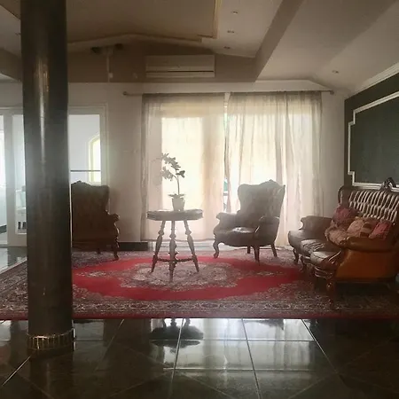 Lägenhet Adam Apartmanhaz Szeged