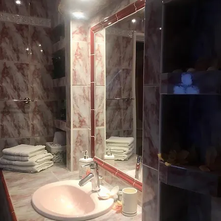 Adam Apartmanhaz